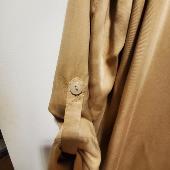 💛 Trench Coat 💛 - Picture 8 of 11